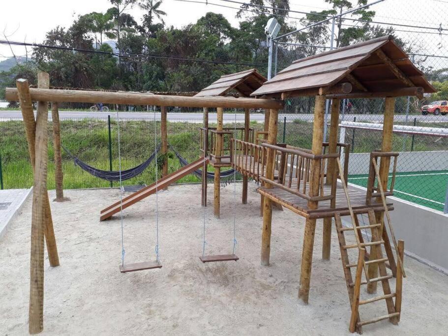 Apto Em Ubatuba Divisa Com A Praia De Itagua E Facil Acesso As Praias Fica Ao Lado Do Atacado Tenda Da Rodovia Rio Santos المظهر الخارجي الصورة